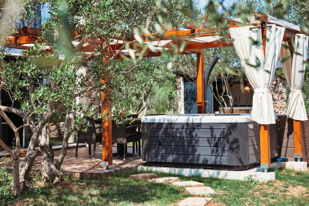Capesanta Atraktivna Kamena Kucica Villa Lukoran Exterior photo